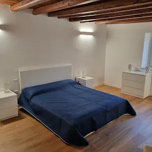 casa-azzurra-palazzo-del-buonpastore.sicilyhotelsitaly.net/